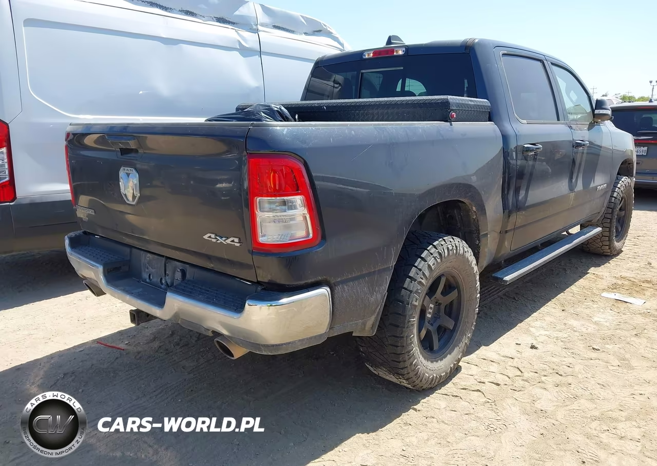 2021 Ram 1500 Big Horn 4X4 5'7 Box VIN:1C6SRFFT3MN670421 - 4