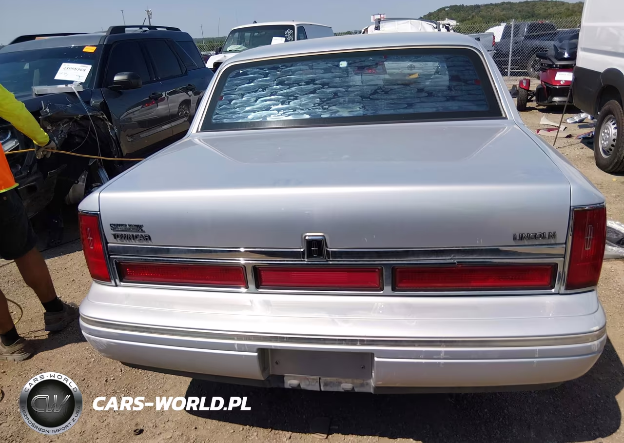 1996 Lincoln Town Car Sgn-Dmnd Anv-Cypress-Jn VIN:1LNLM82W3TY648645 - 16