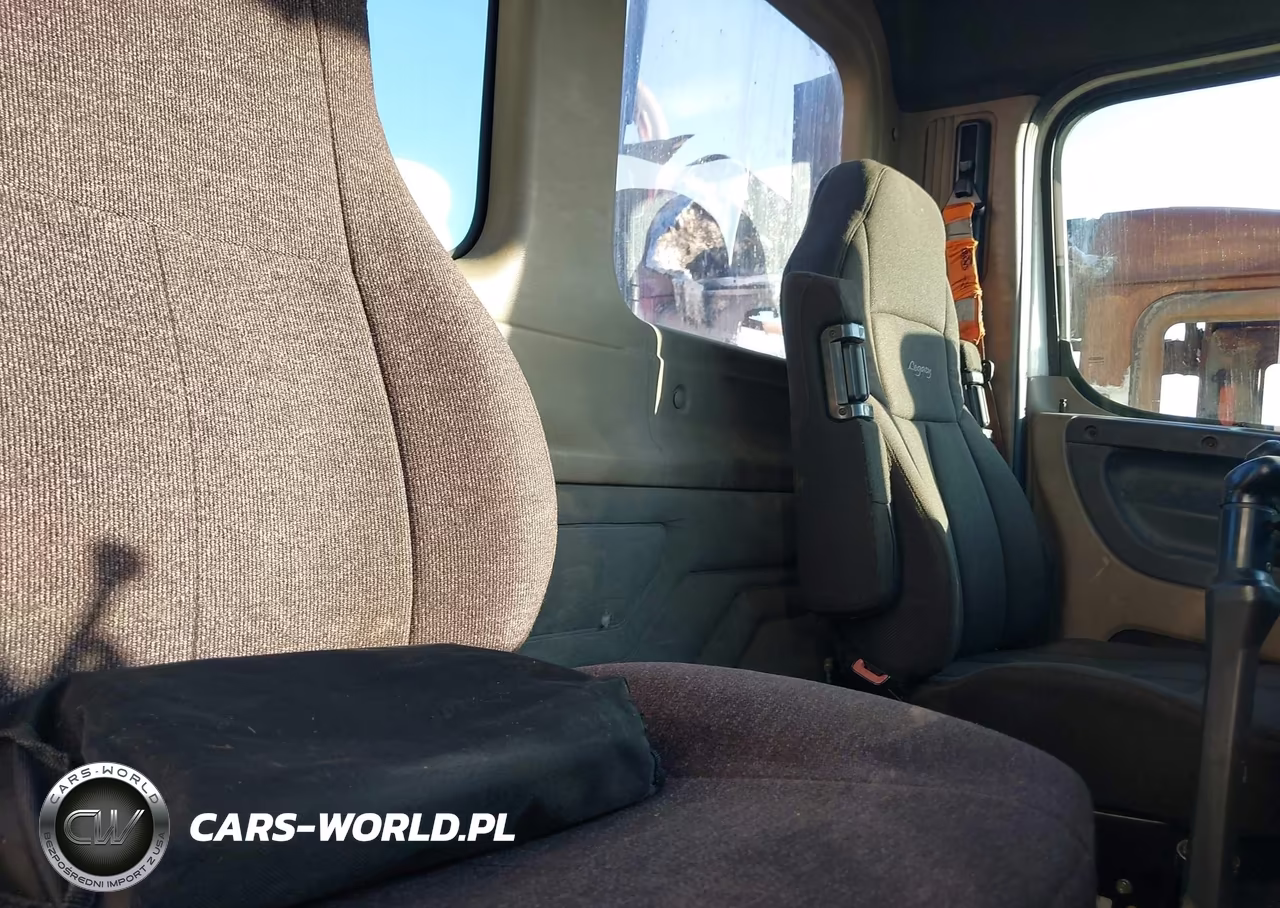 2012 Freightliner Cascadia 125 VIN:1FUJGEDV4CSBU7753 - 7