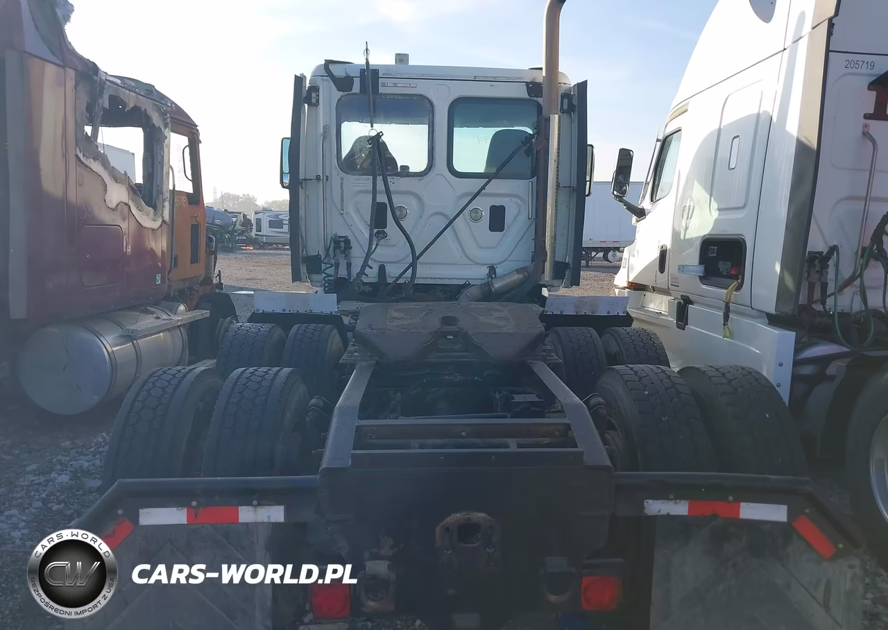 2012 Freightliner Cascadia 125 VIN:1FUJGEDV4CSBU7753 - 8