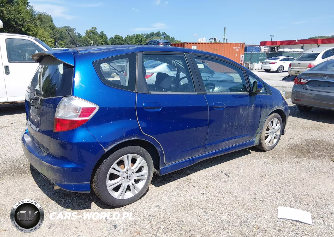 2010 Honda Fit Sport VIN:JHMGE8G43AS026426 - 4