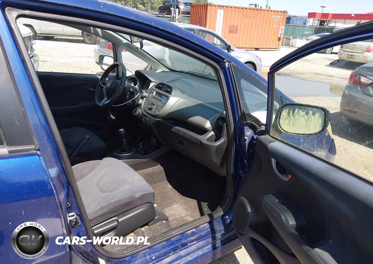 2010 Honda Fit Sport VIN:JHMGE8G43AS026426 - 5