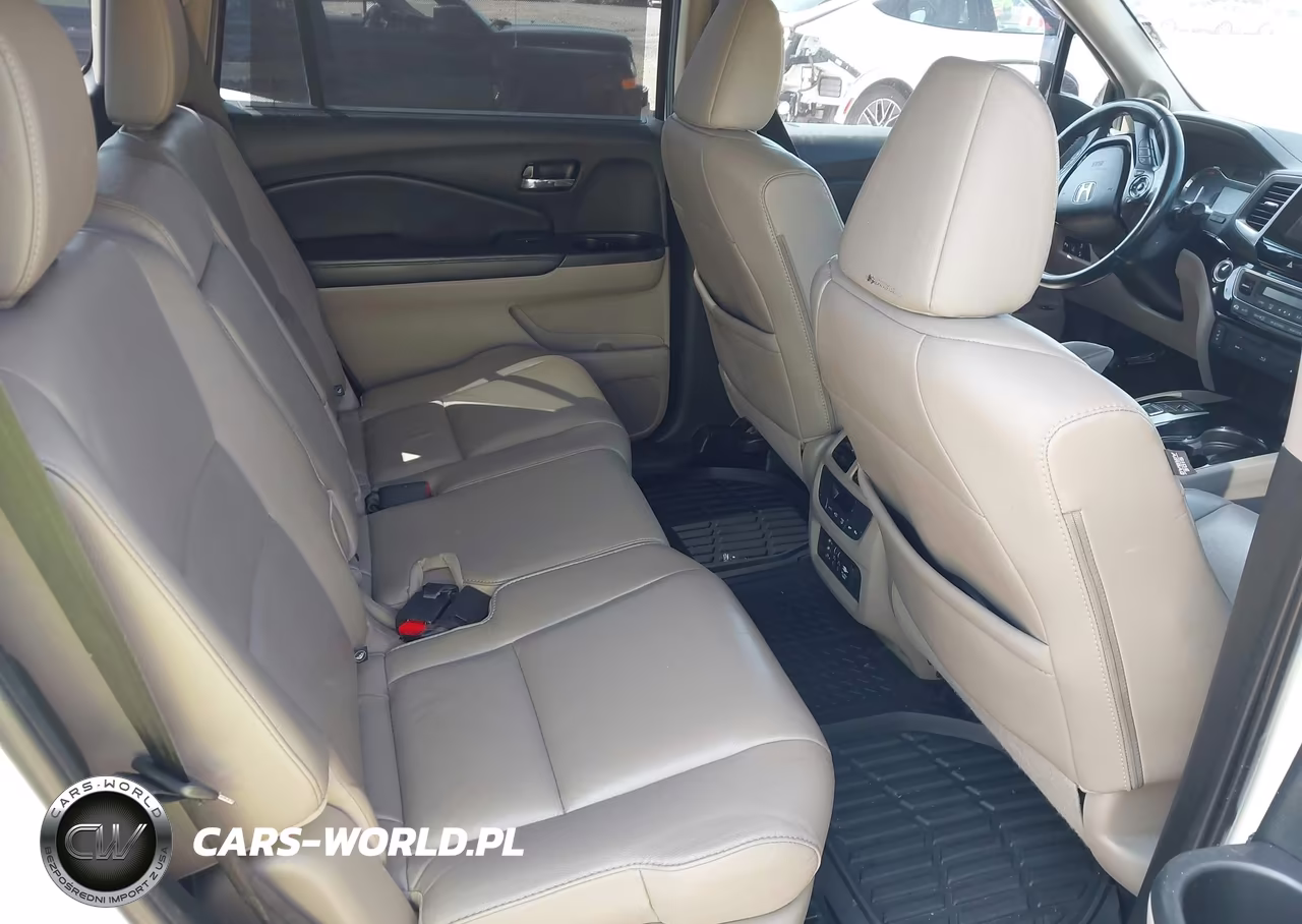 2017 Honda Pilot Touring VIN:5FNYF6H93HB017752 - 8