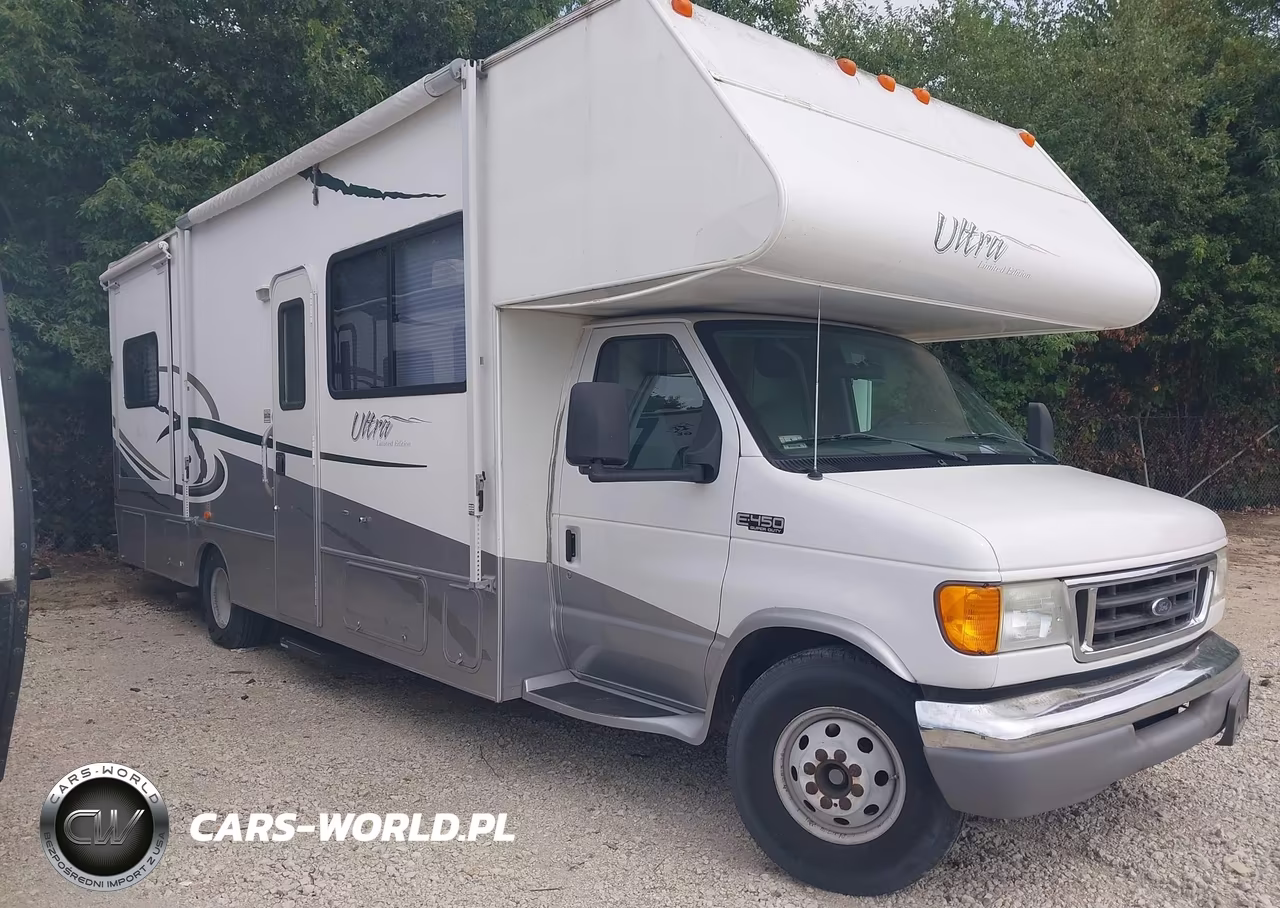 2005 Ford E-450 Cutaway Standard