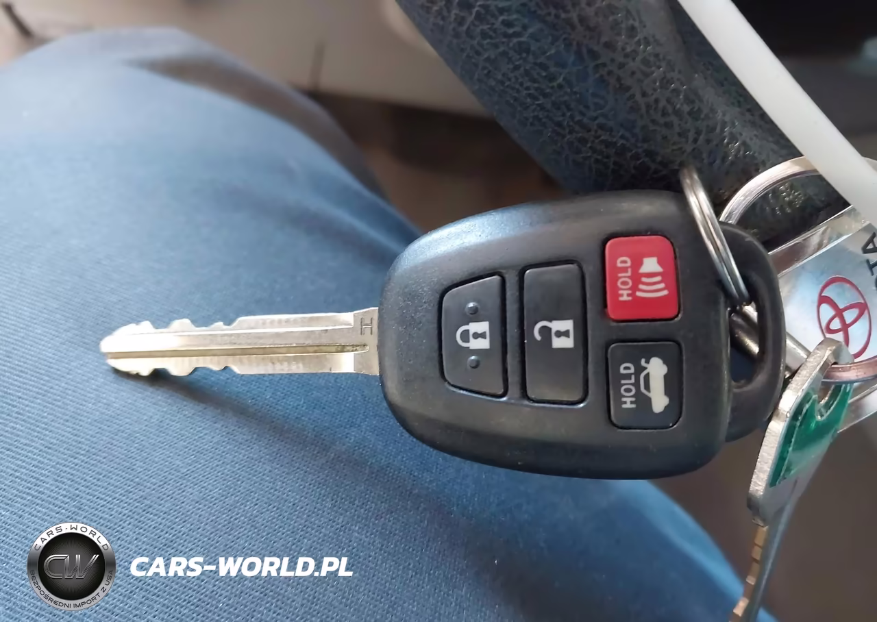 2016 Toyota Camry Le VIN:4T1BF1FK6GU254414 - 11