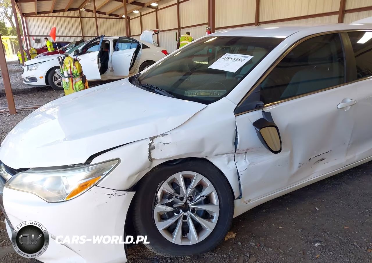 2016 Toyota Camry Le VIN:4T1BF1FK6GU254414 - 6