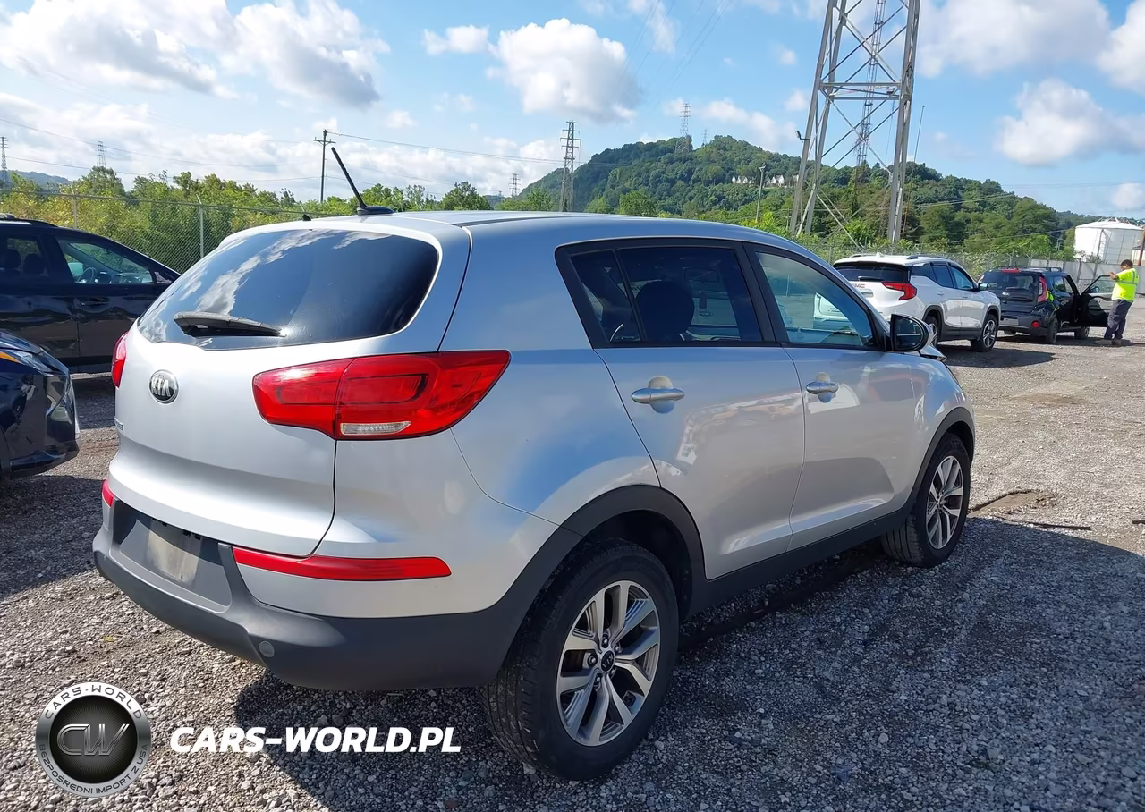 2015 Kia Sportage Lx VIN:KNDPB3AC6F7718431 - 4