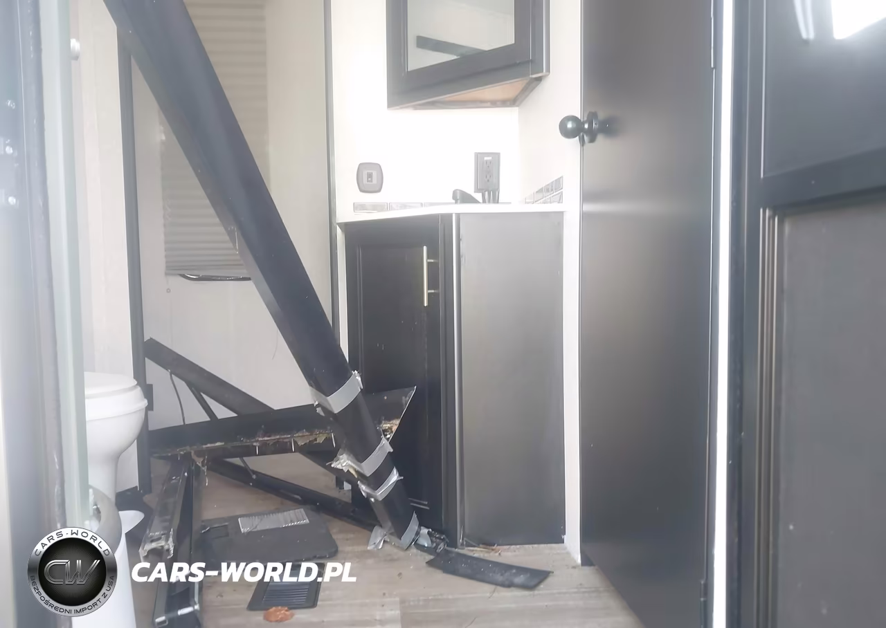 2022 Forest River Cherokee Limited 294Km Travel Trailer VIN:4X4TCKE24NX157856 - 5