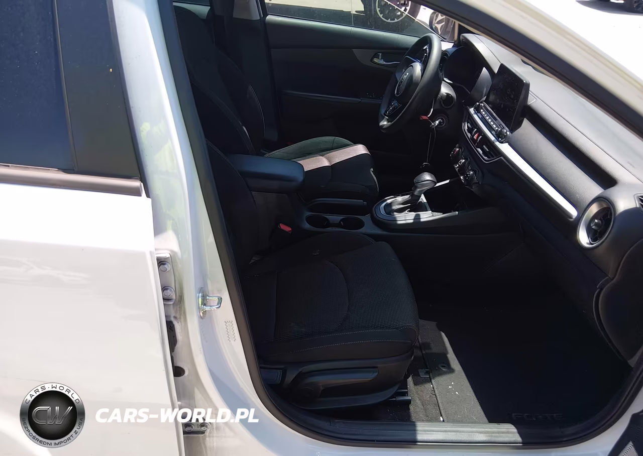 2020 Kia Forte Lxs VIN:3KPF24AD6LE236855 - 5