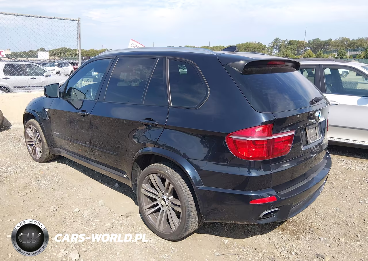 2013 BMW X5 xDrive50I VIN:5UXZV8C53DL426699 - 3