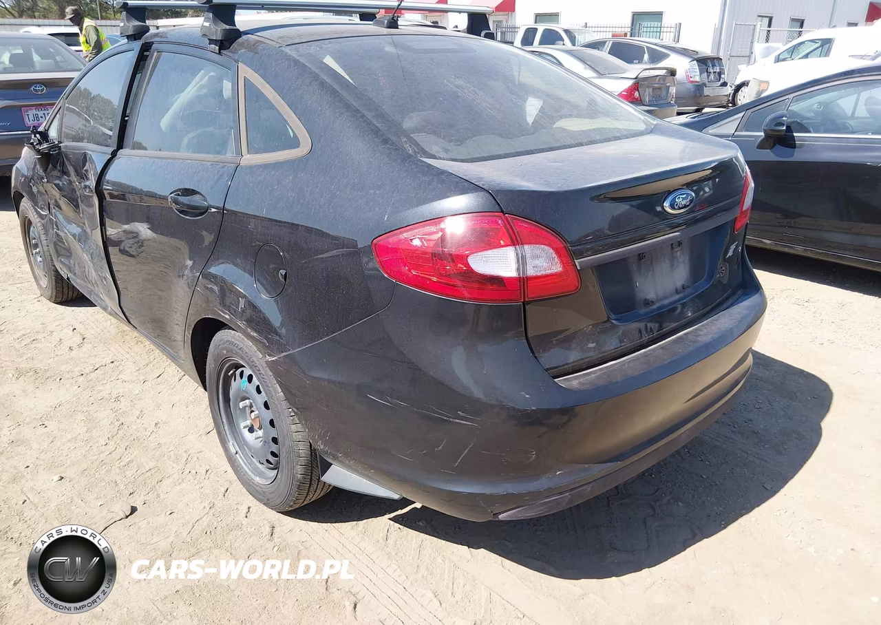 2012 Ford Fiesta S VIN:3FADP4AJ4CM182742 - 3