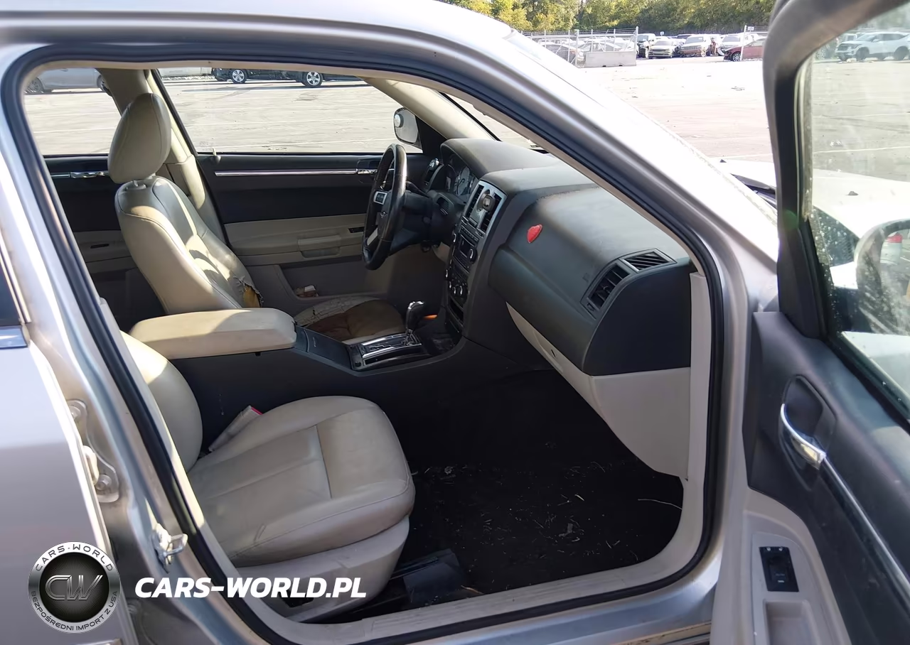 2007 Chrysler 300 Touring VIN:2C3KA53G67H679424 - 5