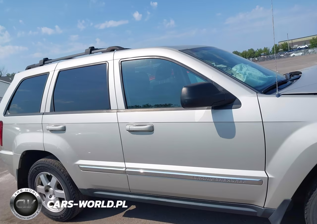 2010 Jeep Grand Cherokee Laredo VIN:1J4PR4GK9AC141372 - 14