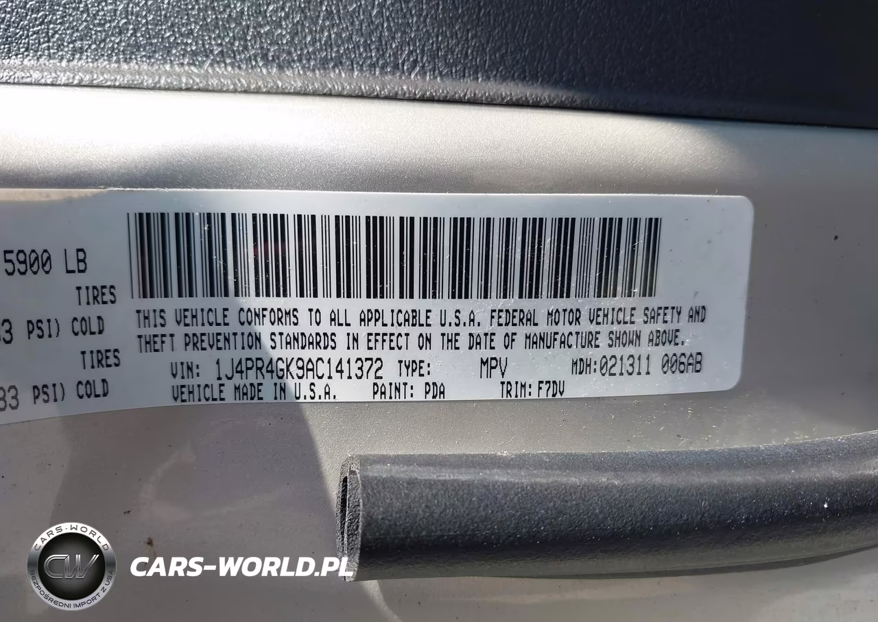 2010 Jeep Grand Cherokee Laredo VIN:1J4PR4GK9AC141372 - 9