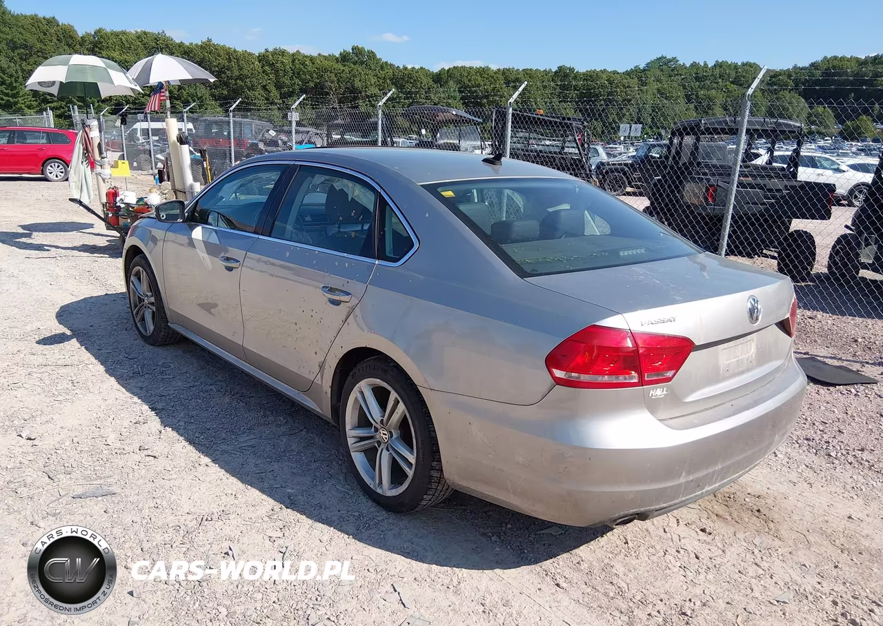 2014 Volkswagen Passat 2.0L Tdi Se VIN:1VWBN7A33EC082157 - 3
