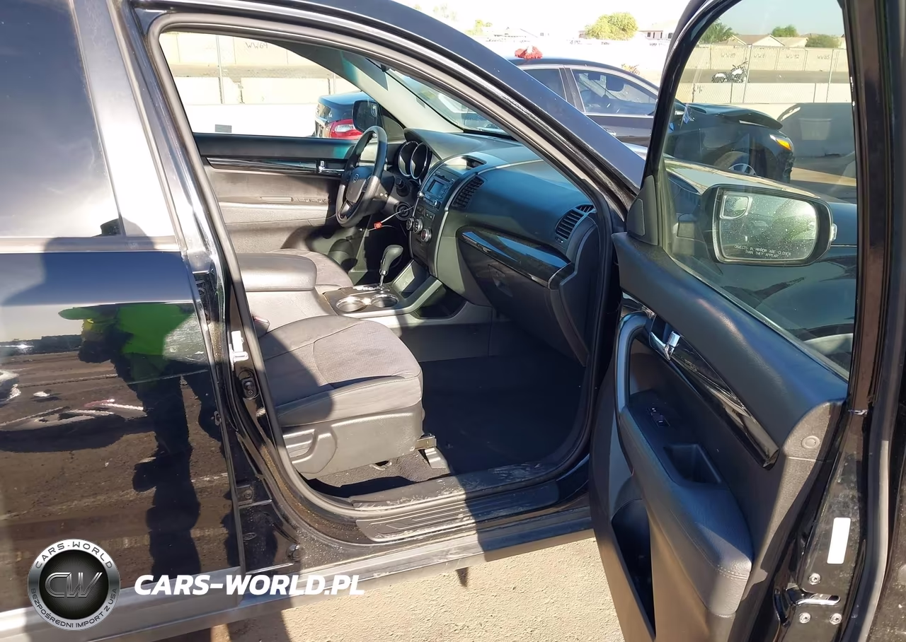 2012 Kia Sorento Lx VIN:5XYKT3A19CG237965 - 5