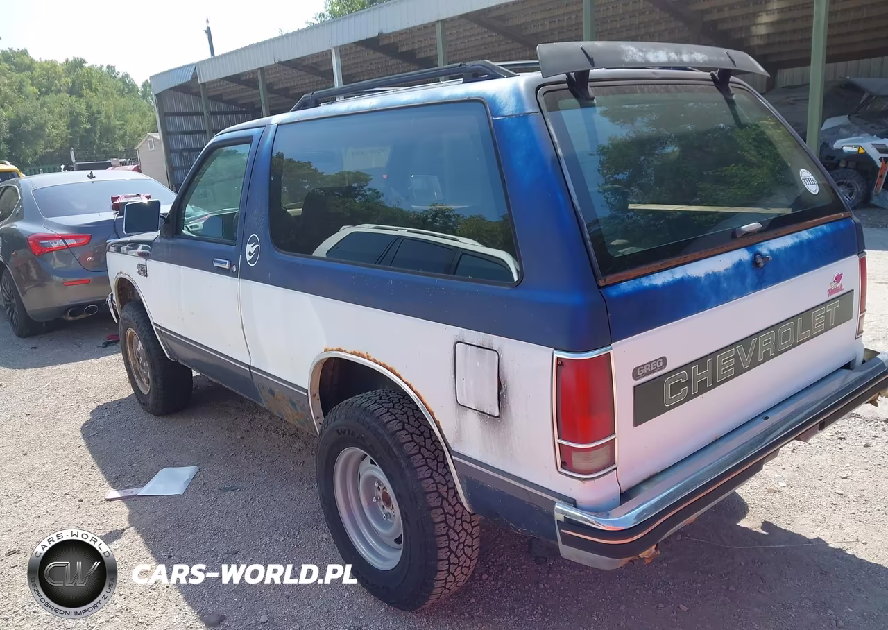 1987 Chevrolet Blazer S10 VIN:1GNCT18R1H8236383 - 3