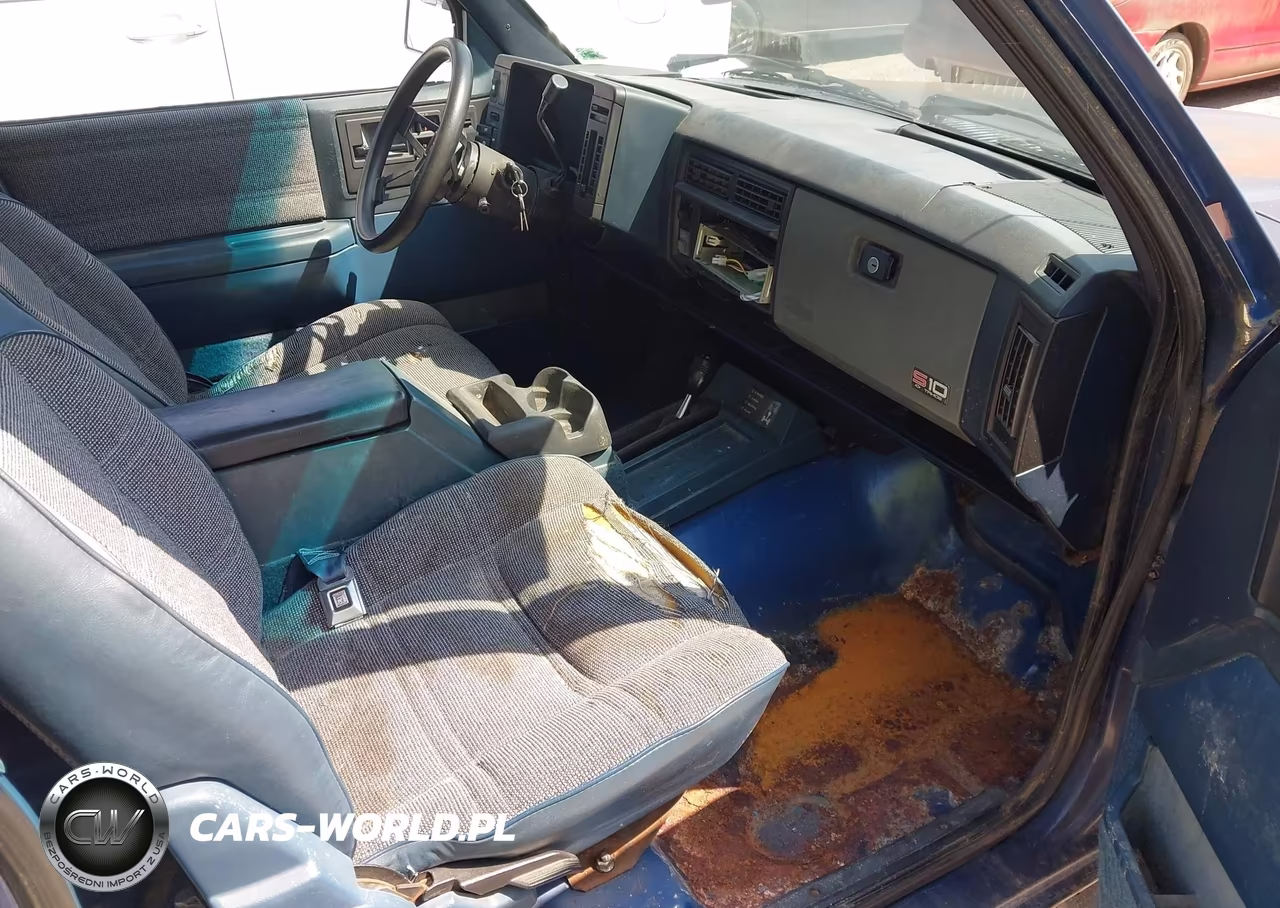 1987 Chevrolet Blazer S10 VIN:1GNCT18R1H8236383 - 5