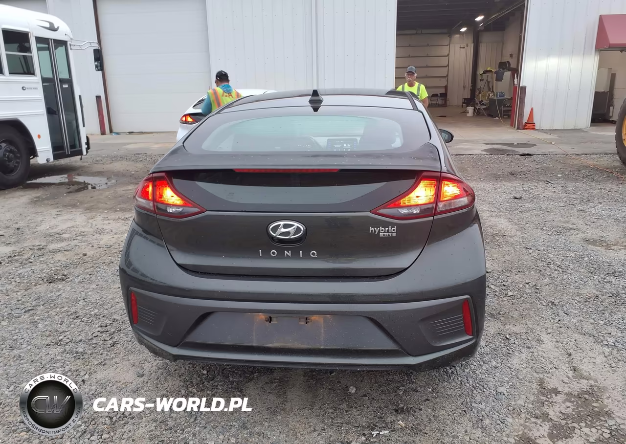 2020 Hyundai Ioniq Hybrid Blue VIN:KMHC65LC1LU217676 - 16