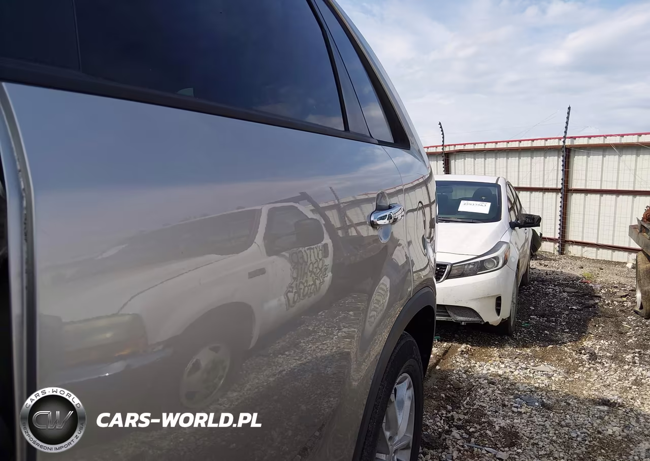 2015 Kia Sorento Lx VIN:5XYKT3A6XFG631720 - 6