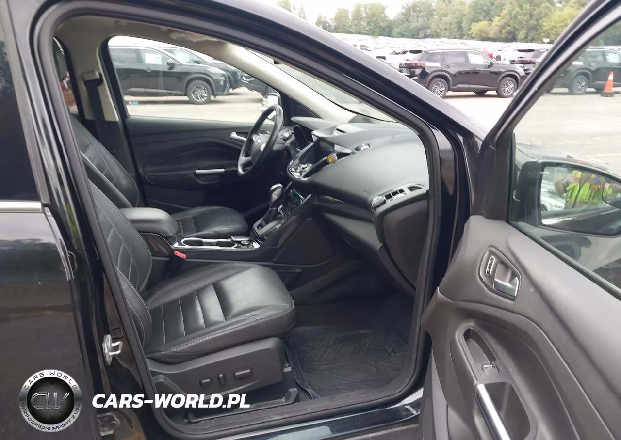 2016 Ford Escape Titanium VIN:1FMCU9J9XGUA41933 - 5