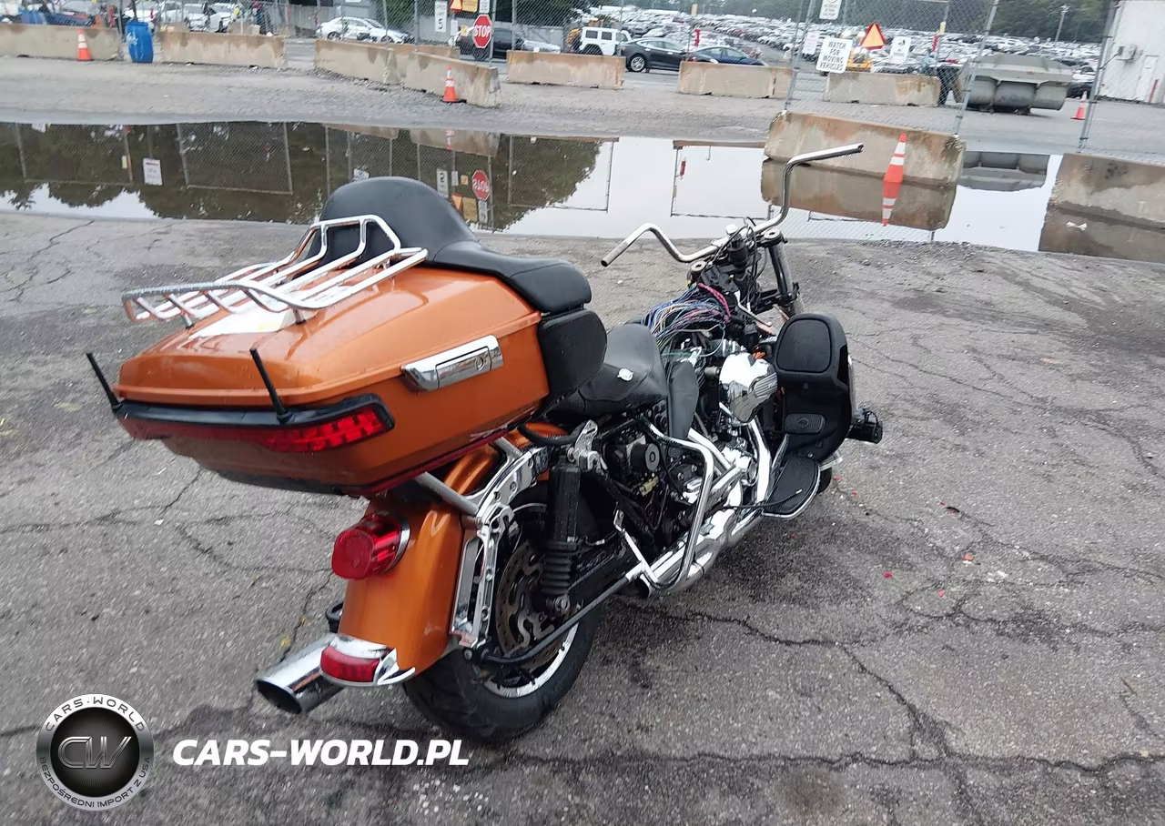 2014 Harley-Davidson Flhtk Electra Glide Ultra Ltd VIN:1HD1KEL14EB675585 - 4