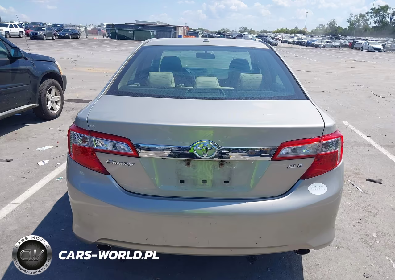 2014 Toyota Camry Xle V6 VIN:4T1BK1FK6EU546993 - 17