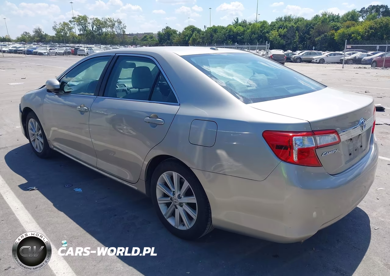 2014 Toyota Camry Xle V6 VIN:4T1BK1FK6EU546993 - 3
