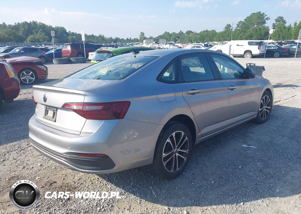 2024 Volkswagen Jetta 1.5T Sport VIN:3VWBM7BU5RM078819 - 4