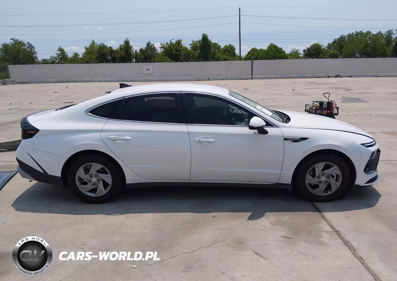 2025 Hyundai Sonata Se VIN:KMHL24JA5SA489753 - 13