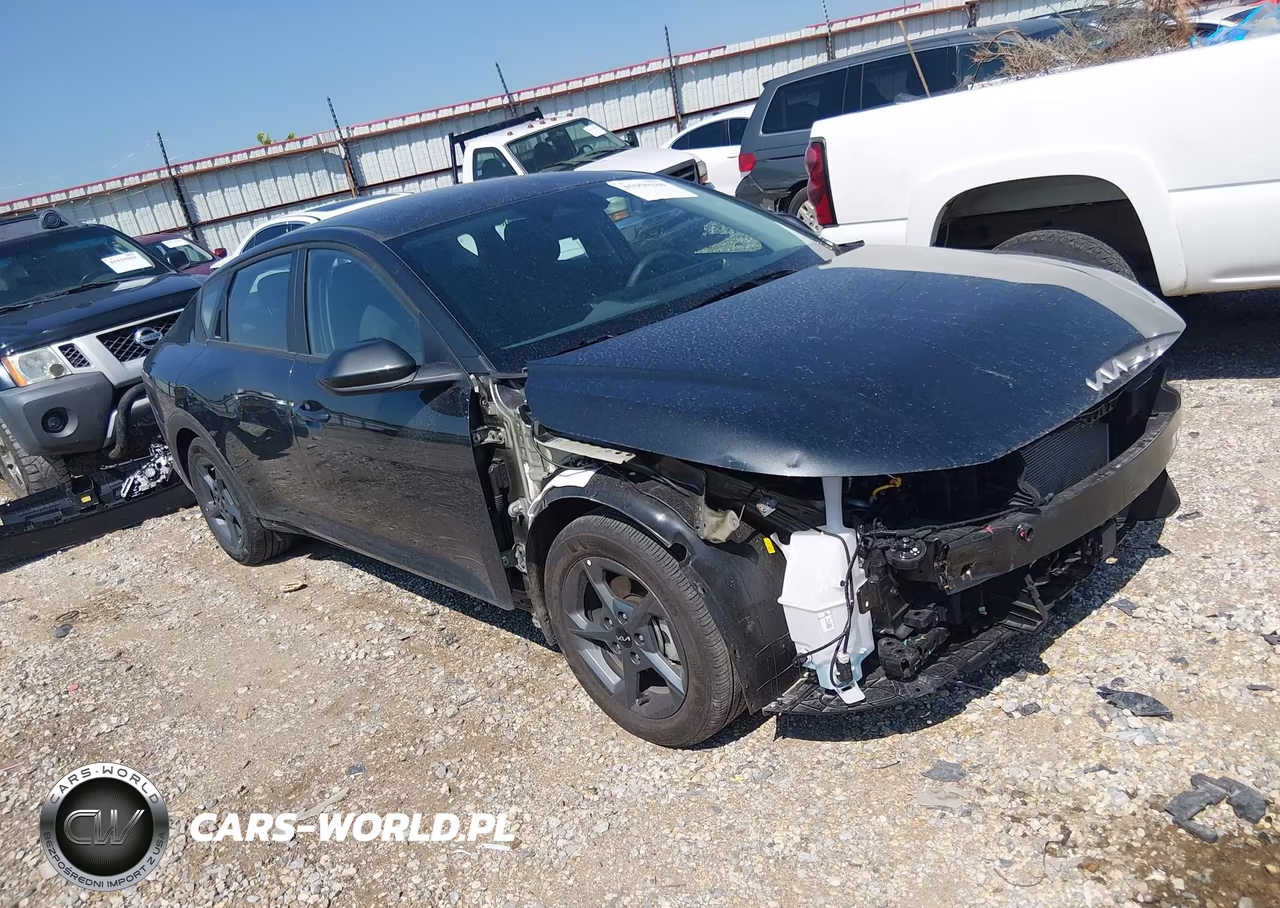 2026 Kia K4 Lxs – zdjęcie 1 z 17