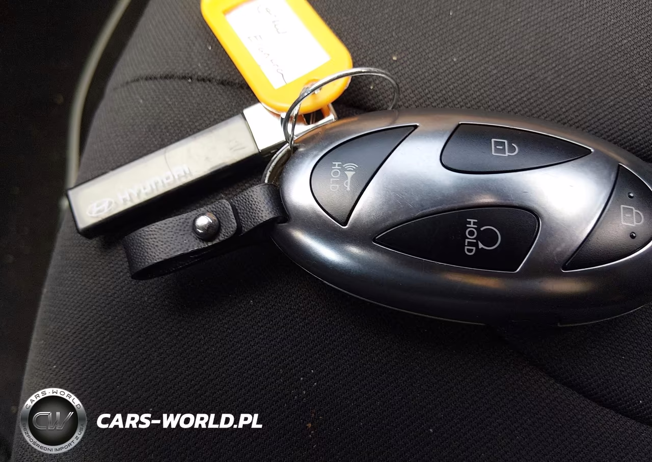 2025 Hyundai Elantra Hybrid Blue VIN:KMHLM4DJ1SU172962 - 11