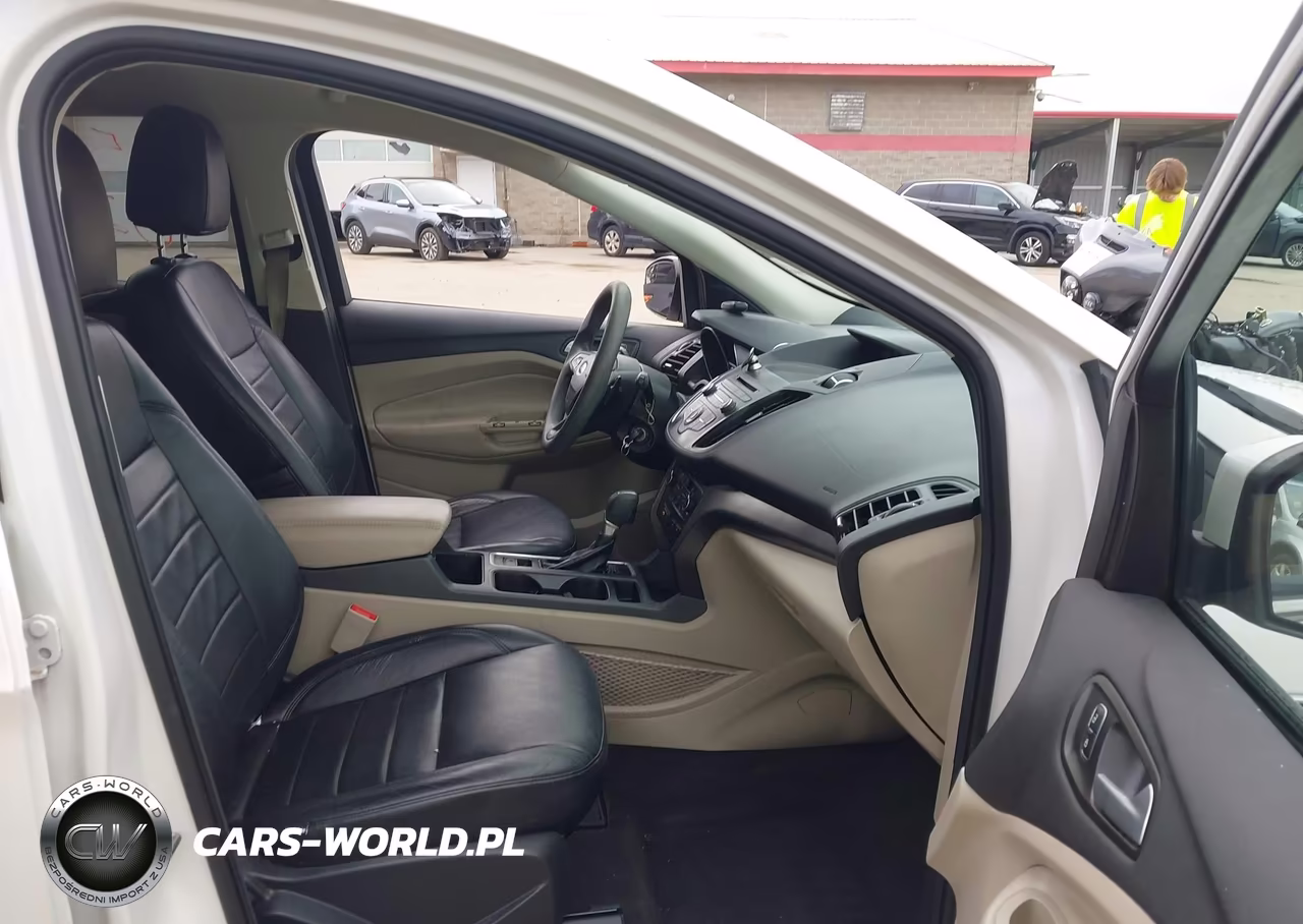 2017 Ford Escape Se VIN:1FMCU9G91HUD59643 - 5