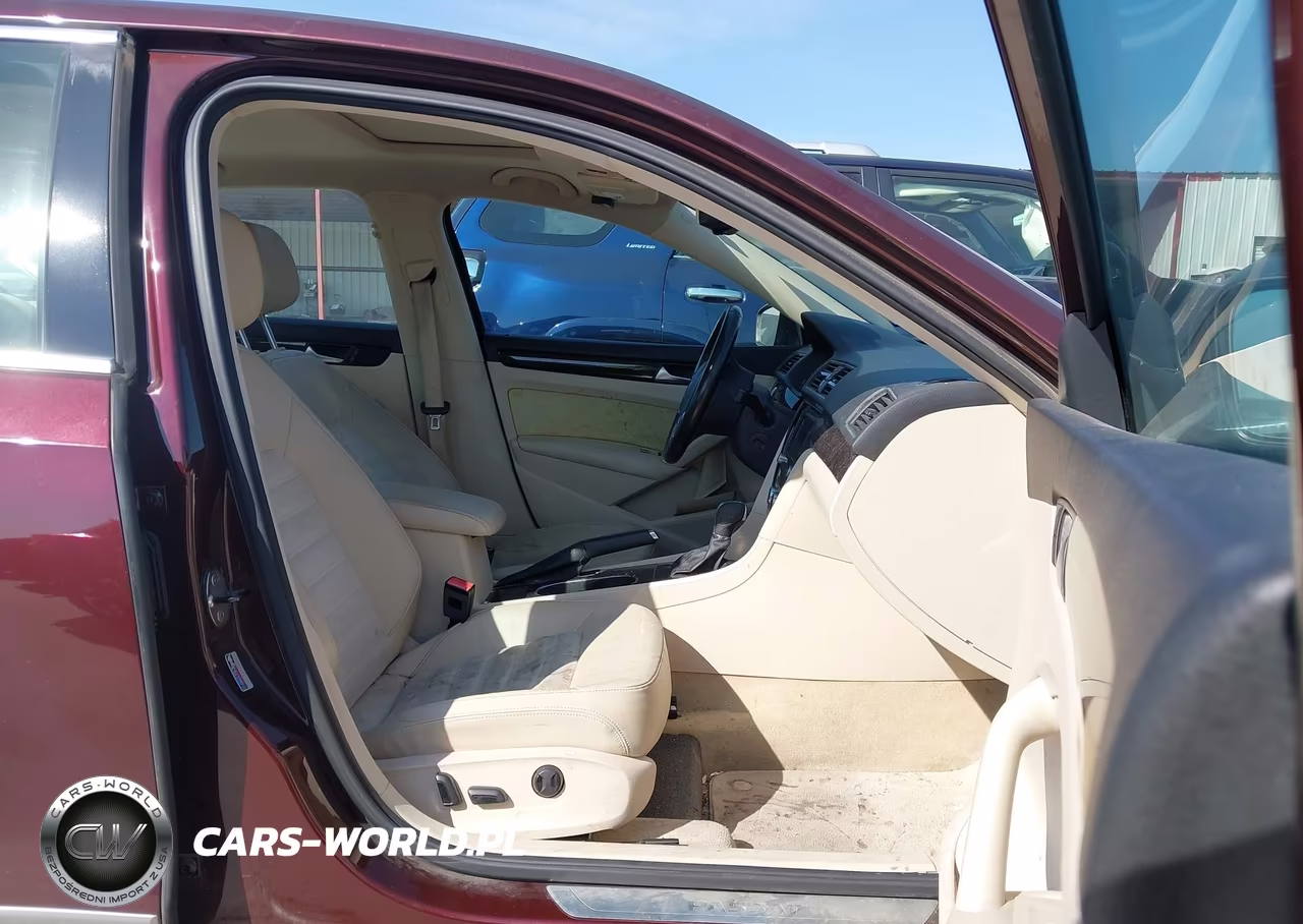 2014 Volkswagen Passat 1.8T Sel Premium VIN:1VWCS7A30EC080847 - 5
