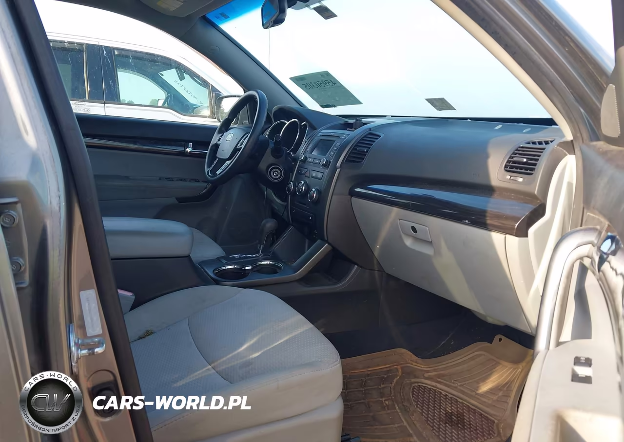 2013 Kia Sorento Lx VIN:5XYKT3A67DG405213 - 5