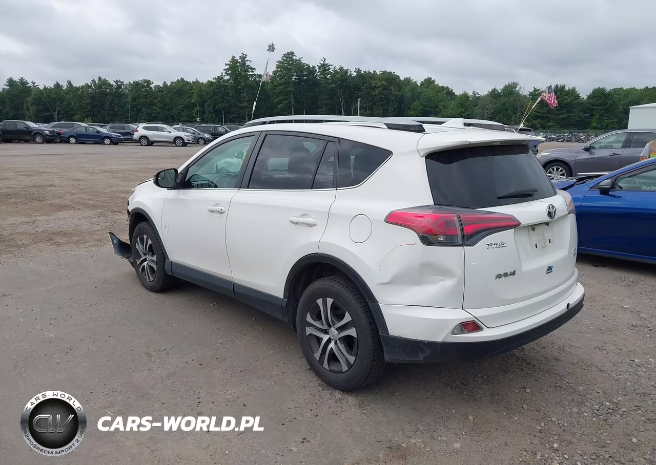 2017 Toyota Rav4 Le VIN:JTMBFREV6HJ113635 - 3