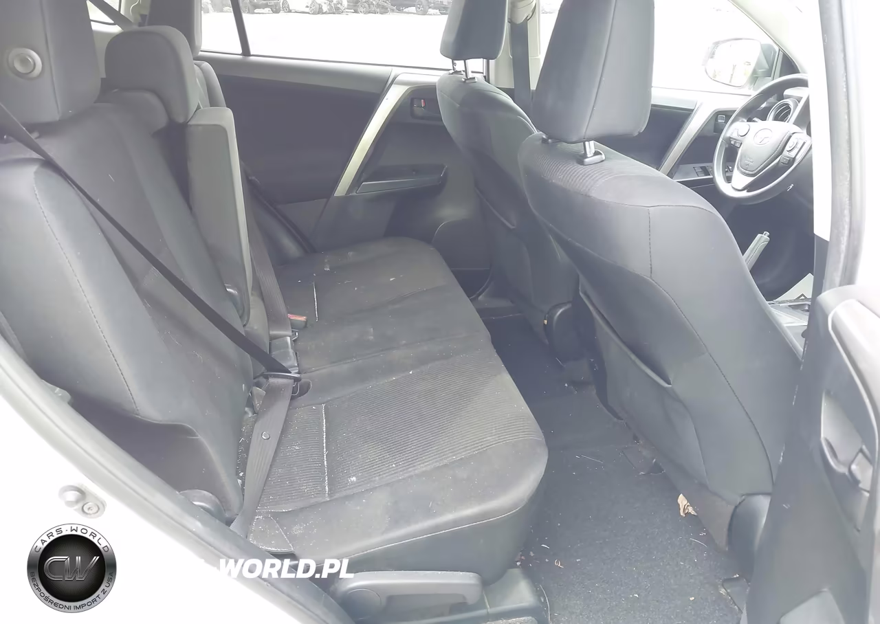 2017 Toyota Rav4 Le VIN:JTMBFREV6HJ113635 - 8