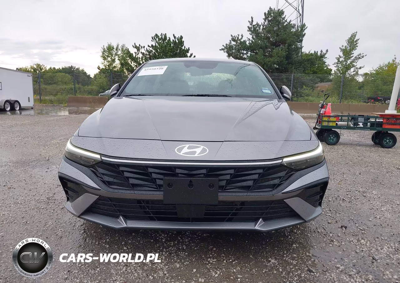 2025 Hyundai Elantra Limited VIN:KMHLN4DJ9SU145828 - 12