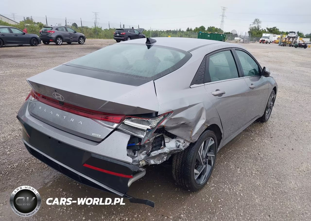 2025 Hyundai Elantra Limited VIN:KMHLN4DJ9SU145828 - 4