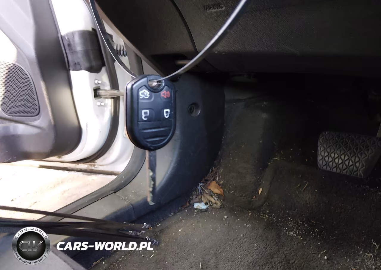 2016 Ford Fiesta S VIN:3FADP4AJXGM123183 - 11