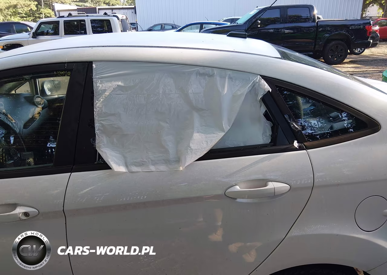 2016 Ford Fiesta S VIN:3FADP4AJXGM123183 - 6