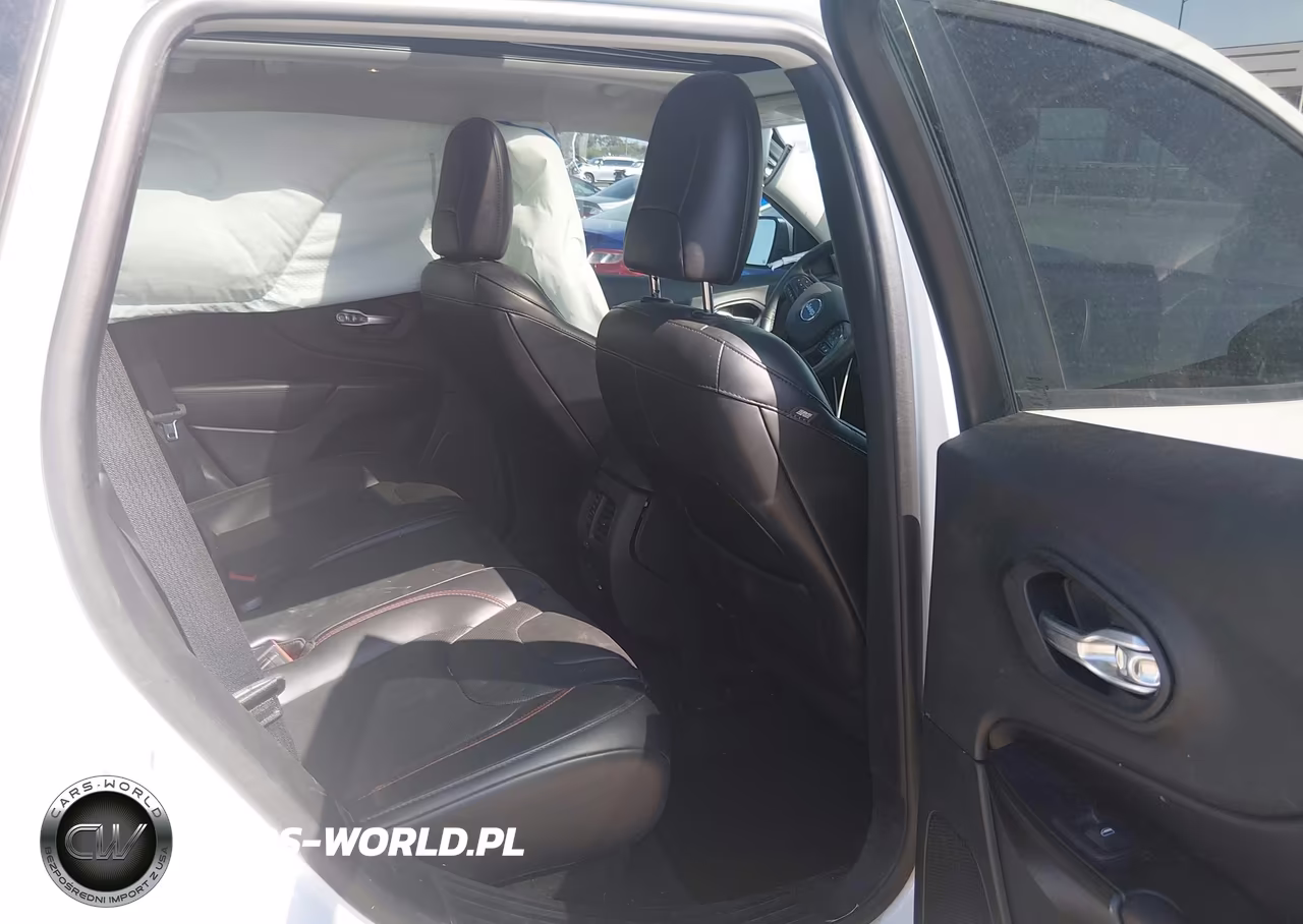 2019 Jeep Cherokee Trailhawk Elite 4X4 VIN:1C4PJMBX0KD329712 - 8