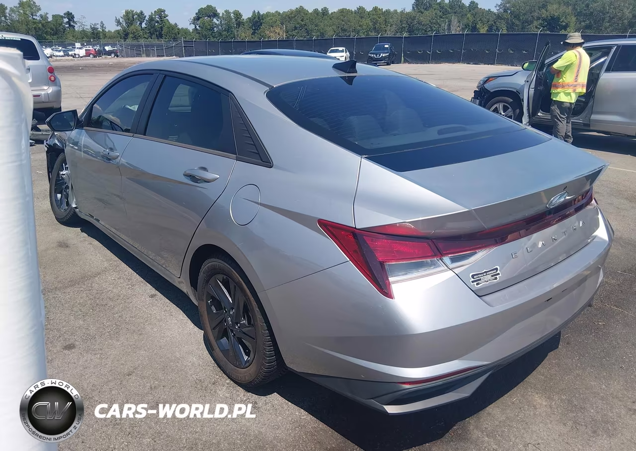 2022 Hyundai Elantra Sel VIN:5NPLS4AG3NH068538 - 3