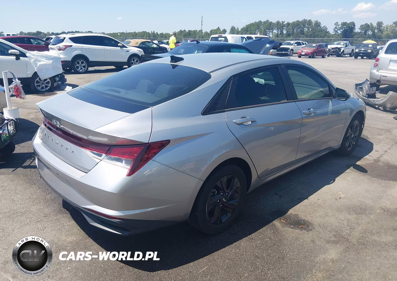 2022 Hyundai Elantra Sel VIN:5NPLS4AG3NH068538 - 4