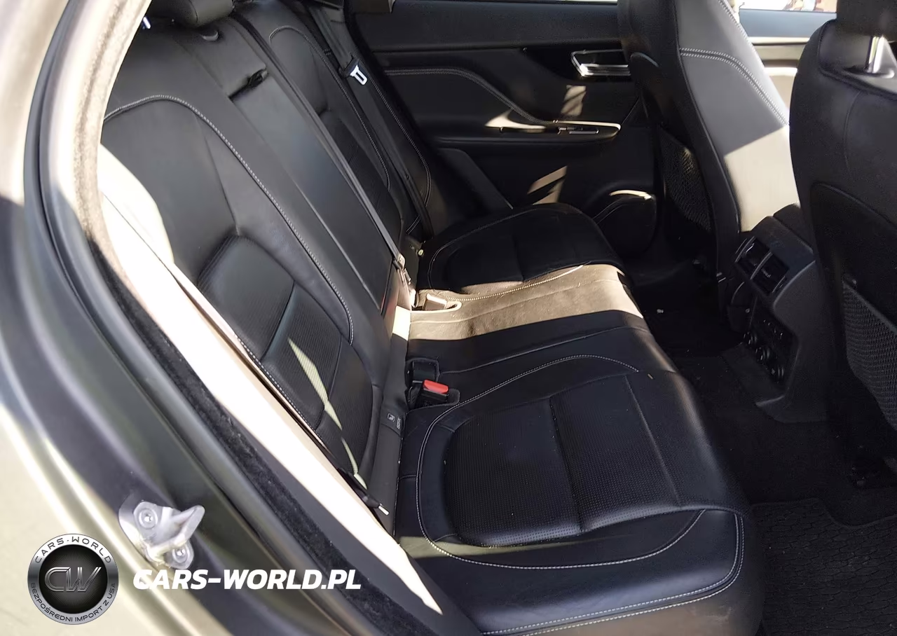 2018 Jaguar F-Pace S VIN:SADCM2FV0JA329975 - 8