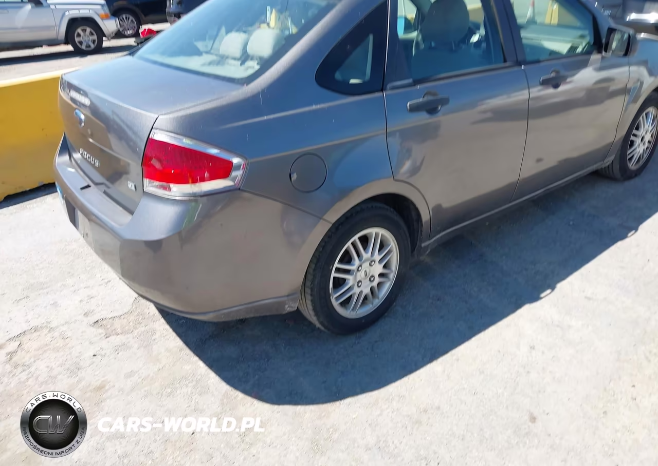 2011 Ford Focus Se VIN:1FAHP3FN3BW150855 - 4
