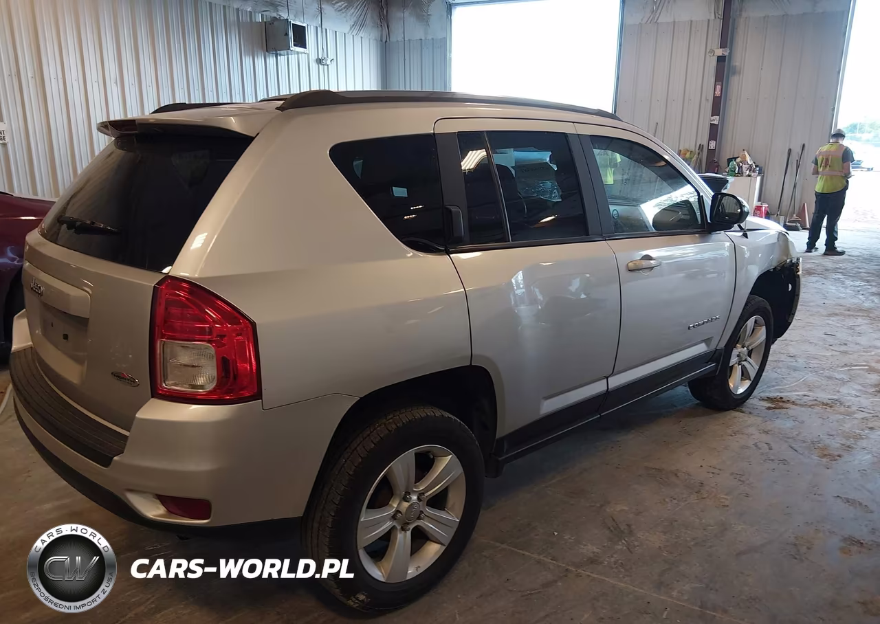 2013 Jeep Compass Sport-North VIN:1C4NJCAB5DD244326 - 4