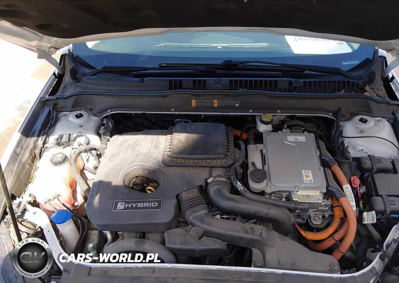2018 Ford Fusion Hybrid S VIN:3FA6P0UU1JR122523 - 10