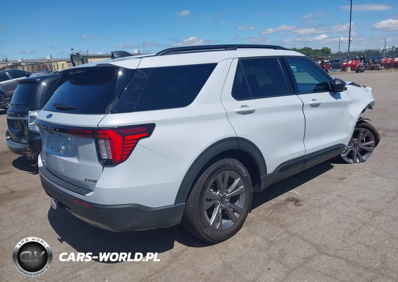 2026 Ford Explorer Active VIN:1FMUK8DH8TGB24132 - 4