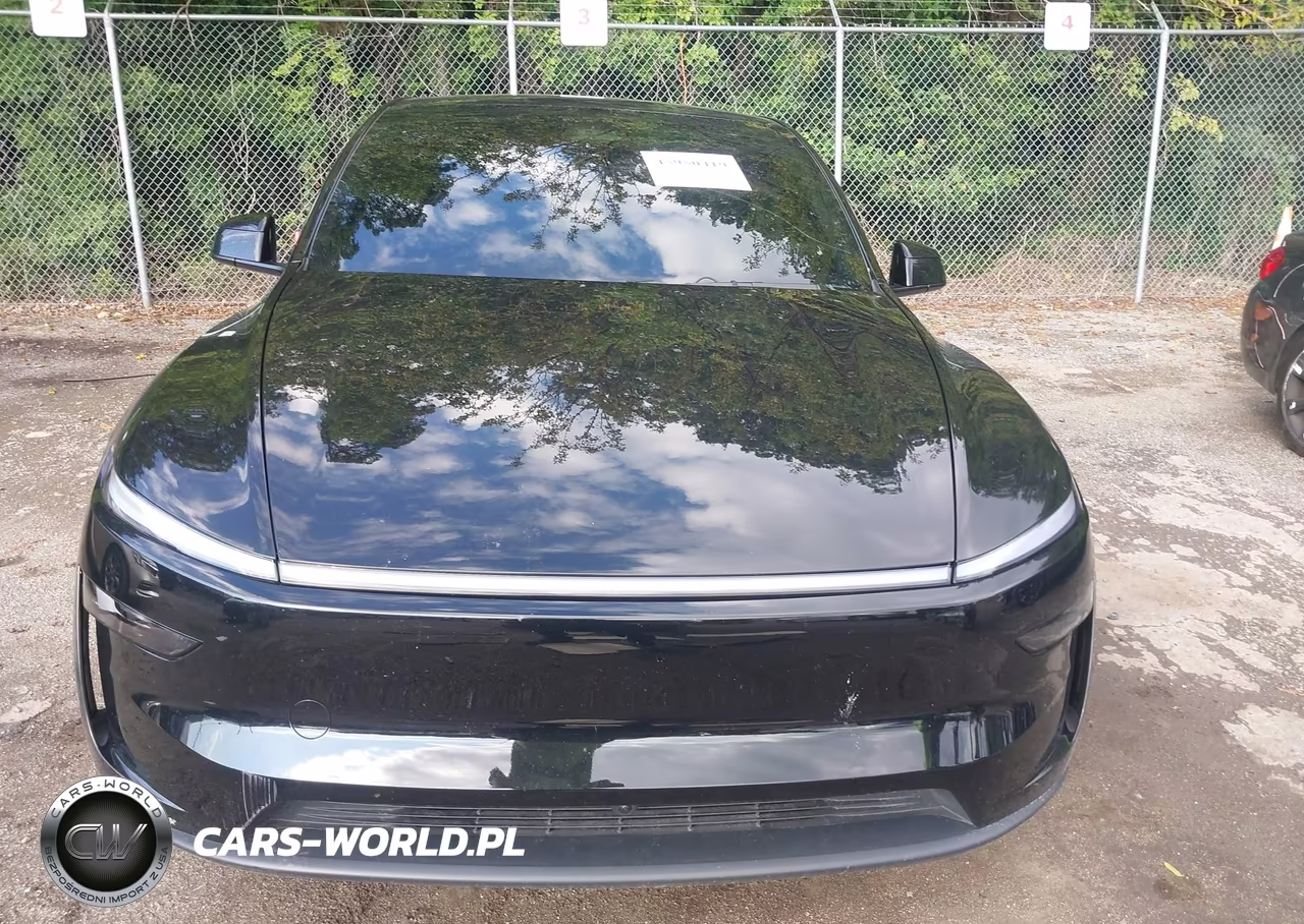 2026 Tesla Model Y All-Wheel Drive-Long Range Launch Series-Premium All-Wheel Drive VIN:7SAYGDEE9TF552728 - 10